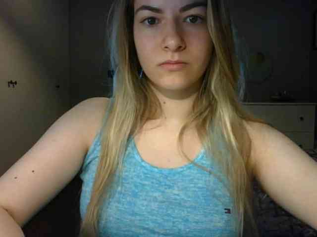 RosieJune webcam