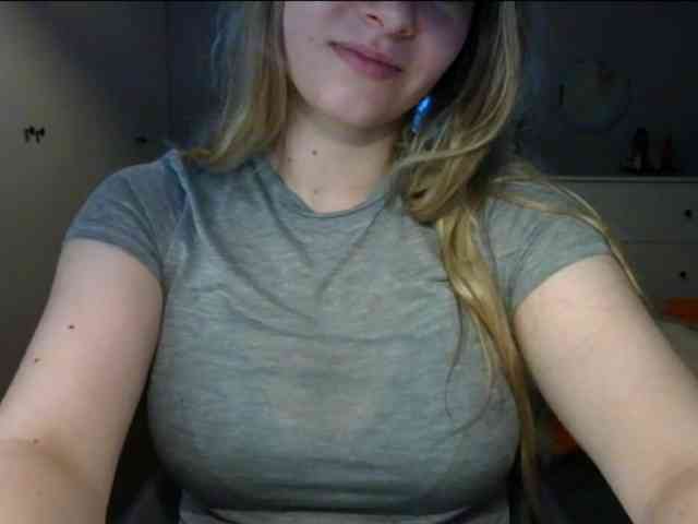 RosieJune webcam