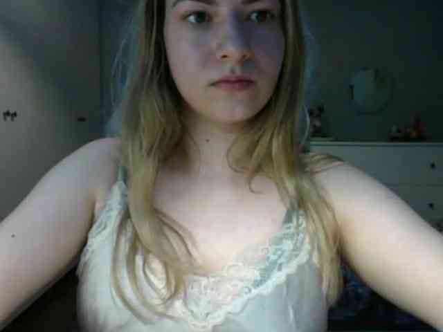 RosieJune webcam