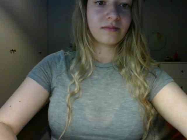 RosieJune webcam