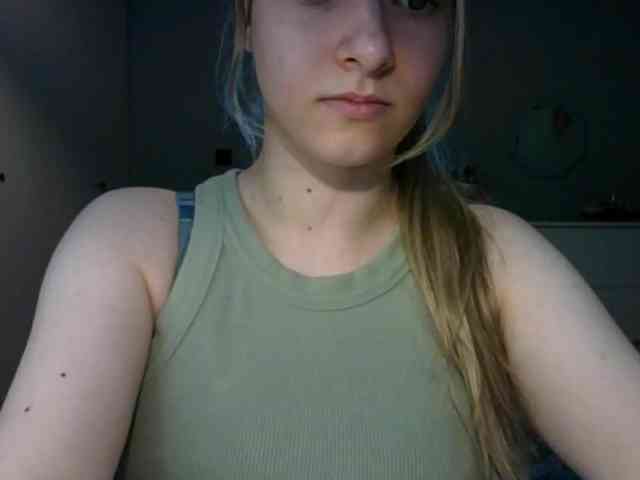 RosieJune webcam