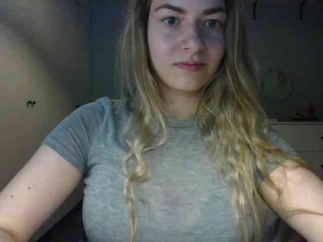 RosieJune webcam