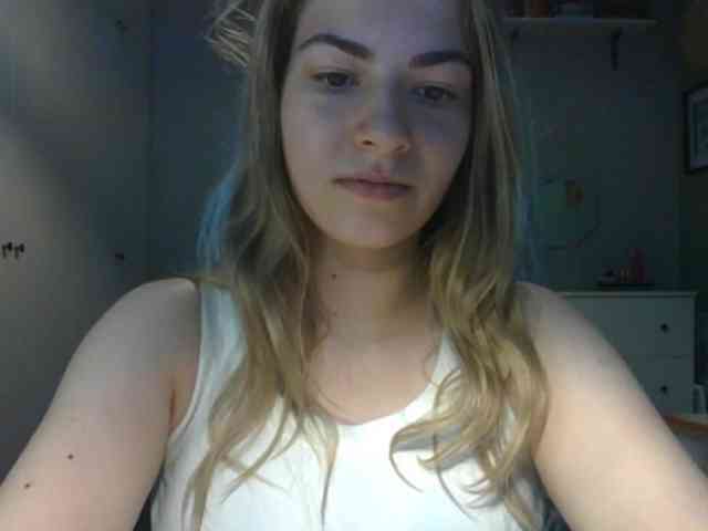 RosieJune webcam