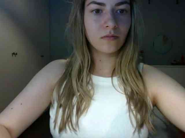 RosieJune webcam