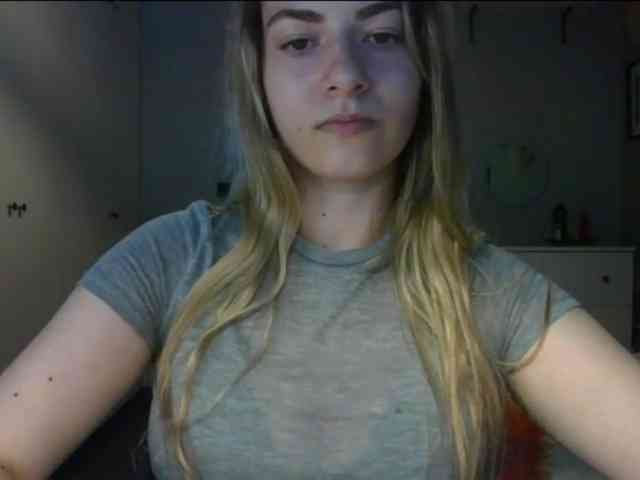 RosieJune webcam