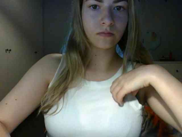 RosieJune webcam