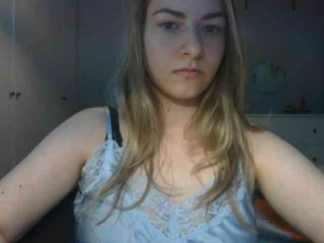 RosieJune webcam