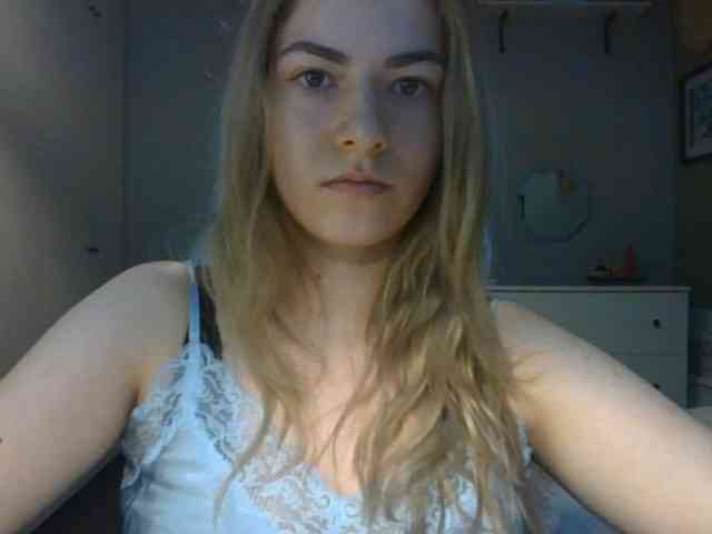 RosieJune webcam