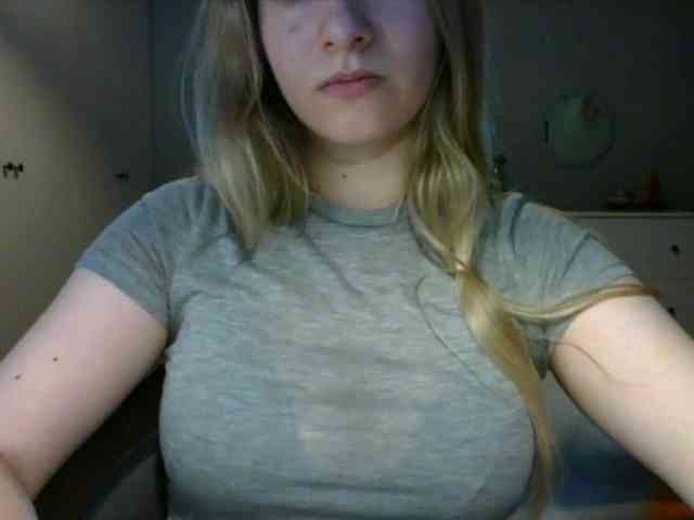 RosieJune webcam