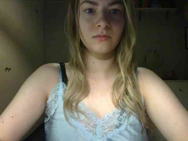 RosieJune webcam