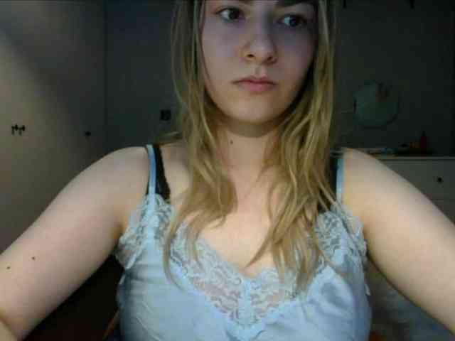 RosieJune webcam