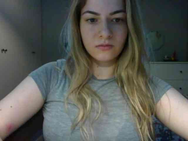 RosieJune webcam