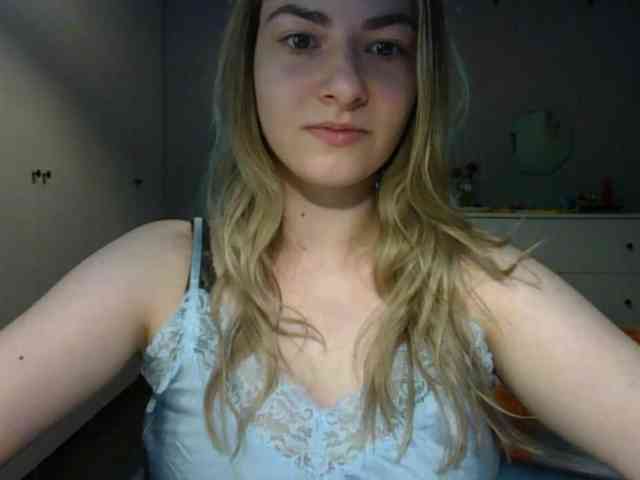 RosieJune webcam