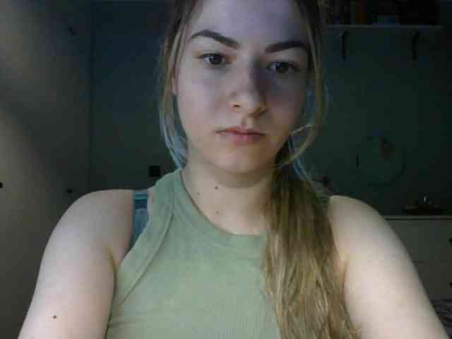 RosieJune webcam