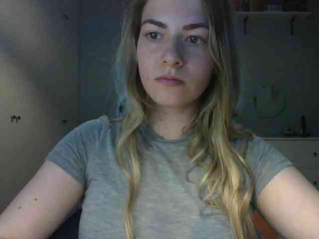 RosieJune webcam