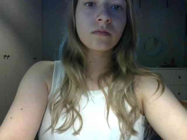 RosieJune webcam