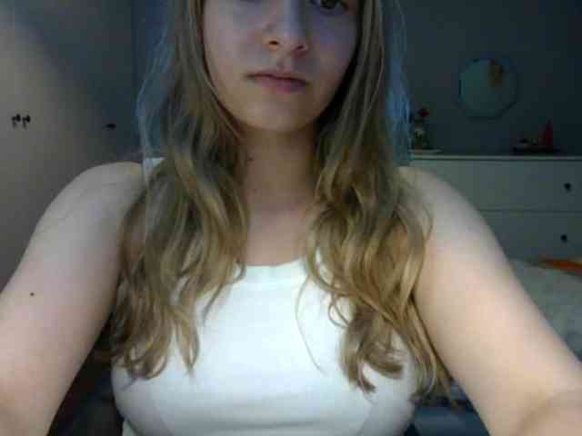 RosieJune webcam