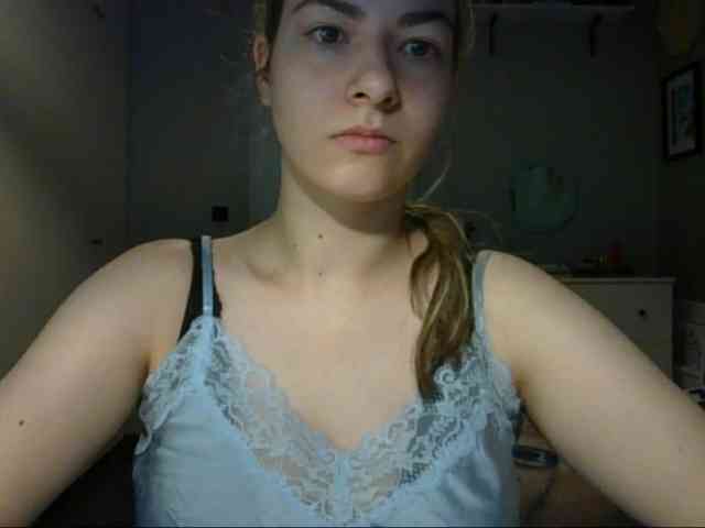RosieJune webcam