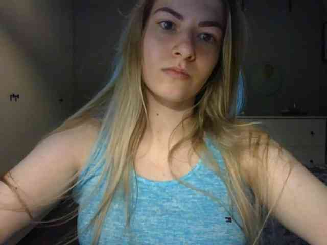 RosieJune webcam