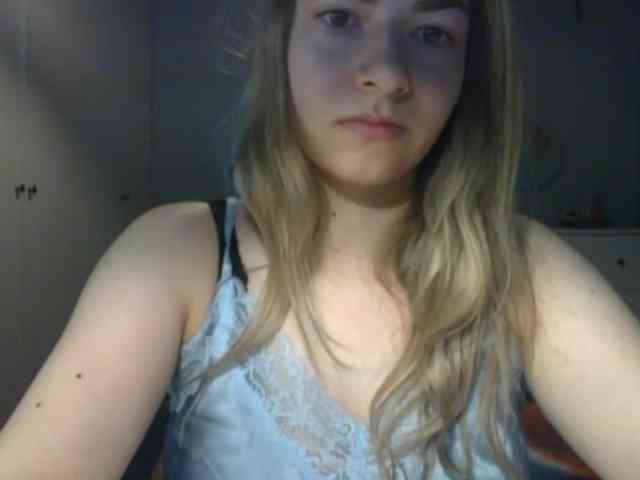 RosieJune webcam