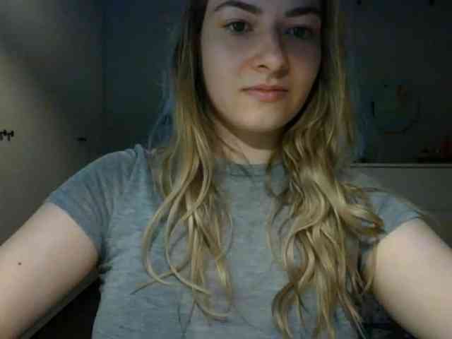 RosieJune webcam