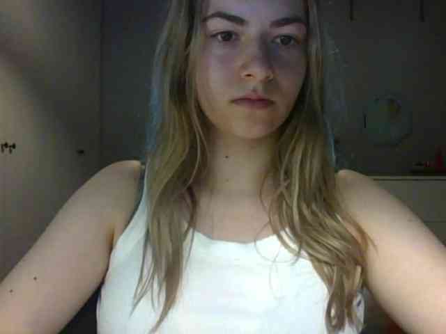 RosieJune webcam