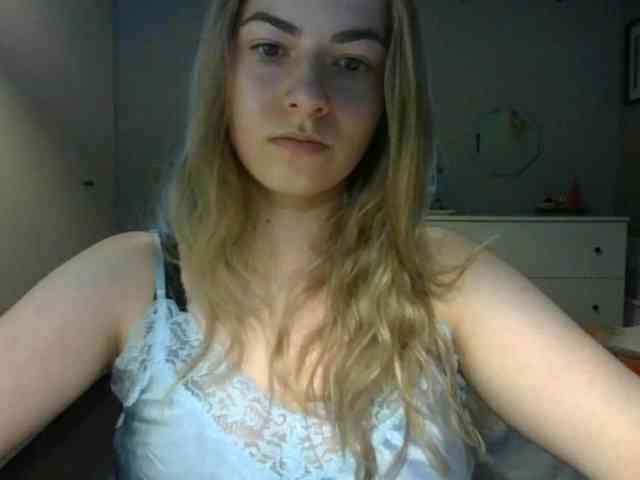RosieJune webcam