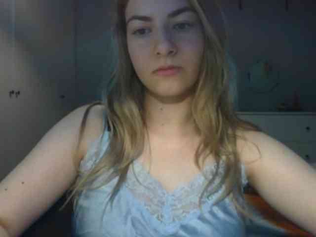 RosieJune webcam