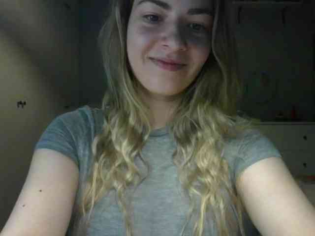RosieJune webcam