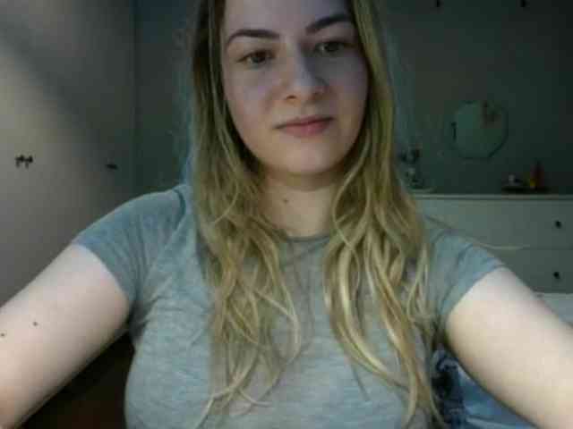RosieJune webcam