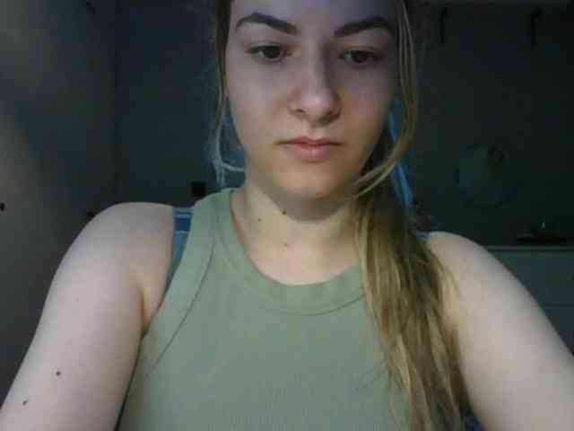 RosieJune webcam