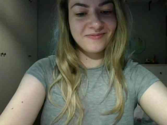 RosieJune webcam
