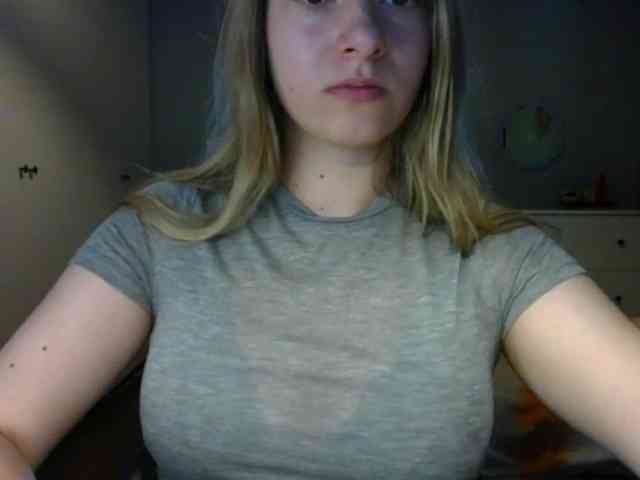 RosieJune webcam