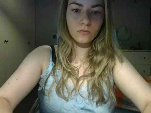 RosieJune webcam