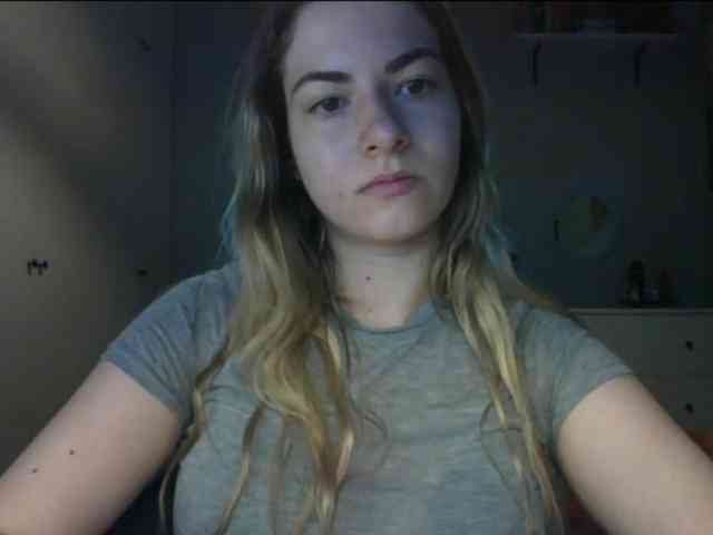 RosieJune webcam