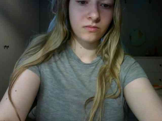 RosieJune webcam