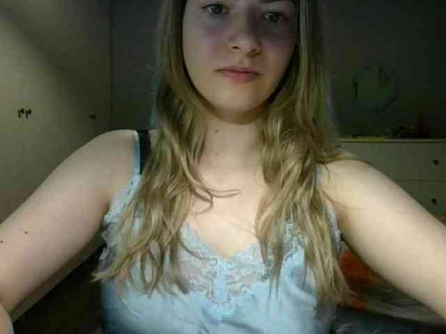 RosieJune webcam