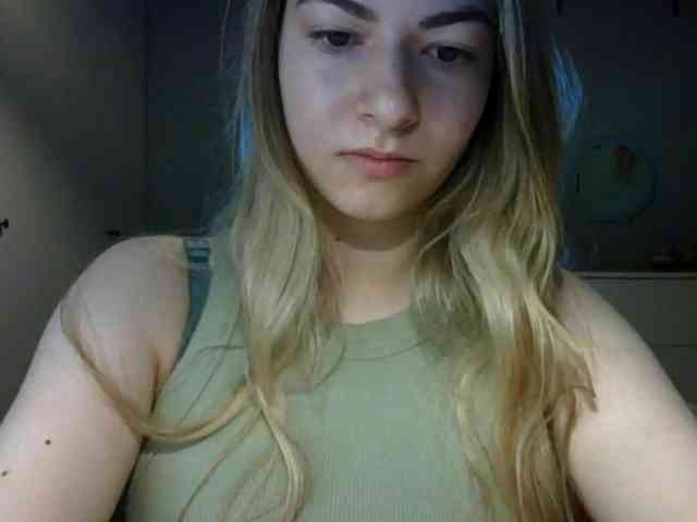 RosieJune webcam