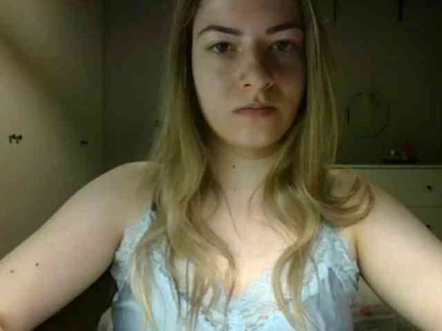 RosieJune webcam