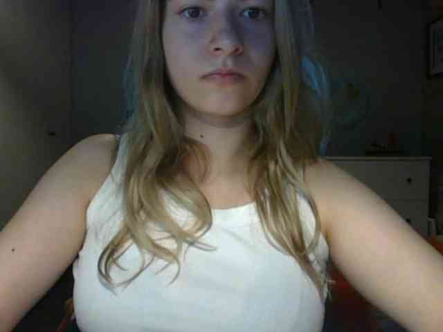 RosieJune webcam