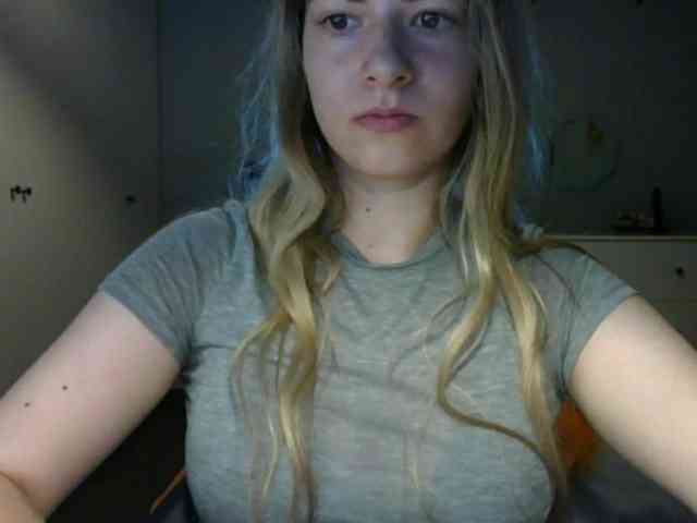 RosieJune webcam
