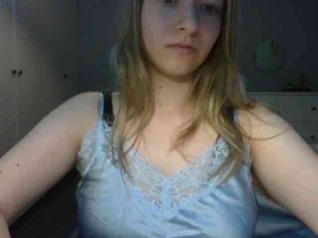 RosieJune webcam