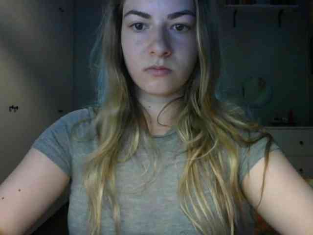 RosieJune webcam