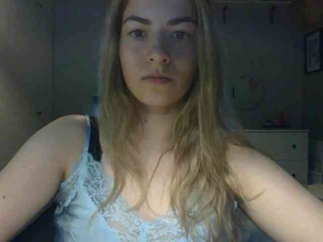 RosieJune webcam