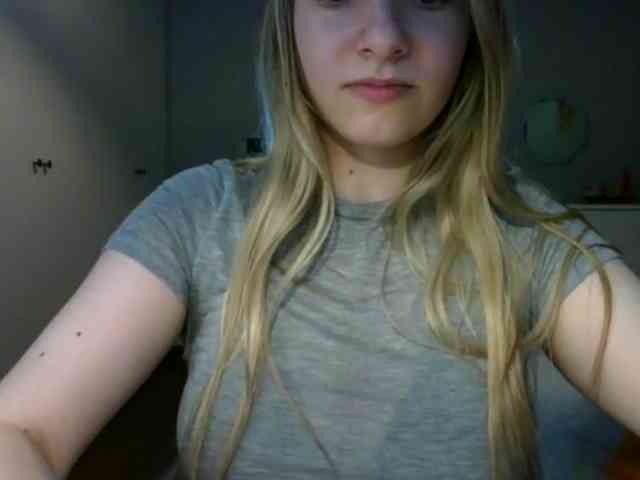 RosieJune webcam