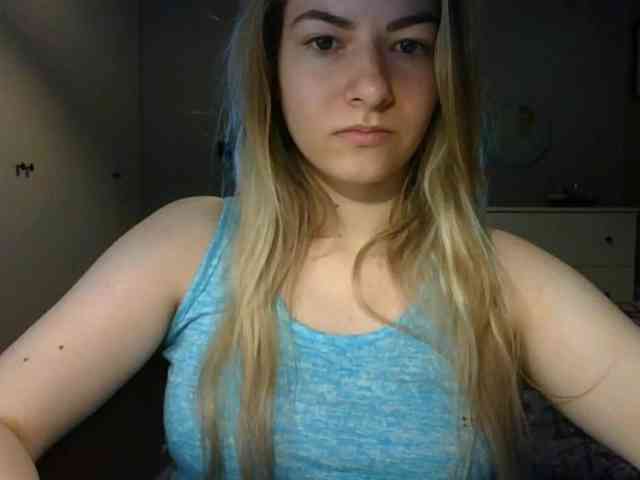 RosieJune webcam