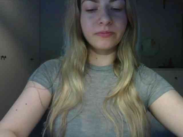 RosieJune webcam