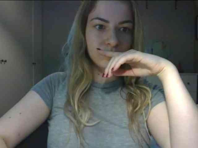 RosieJune webcam