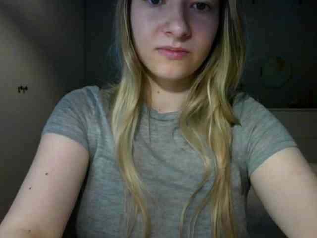 RosieJune webcam