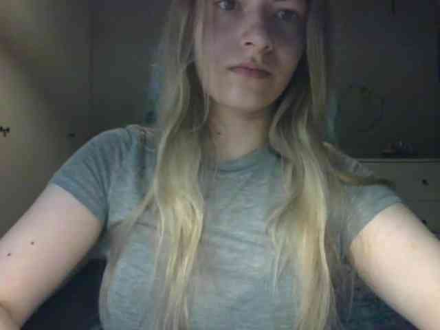 RosieJune webcam